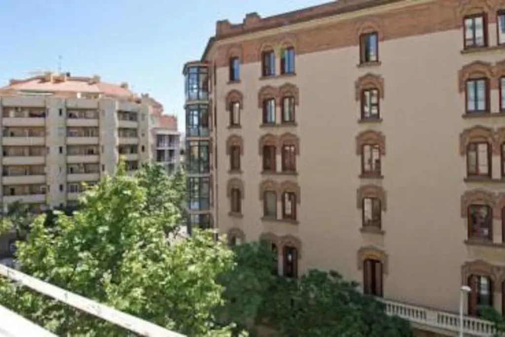 Bebarceloner Eixample Apartments - 4 Bedrooms